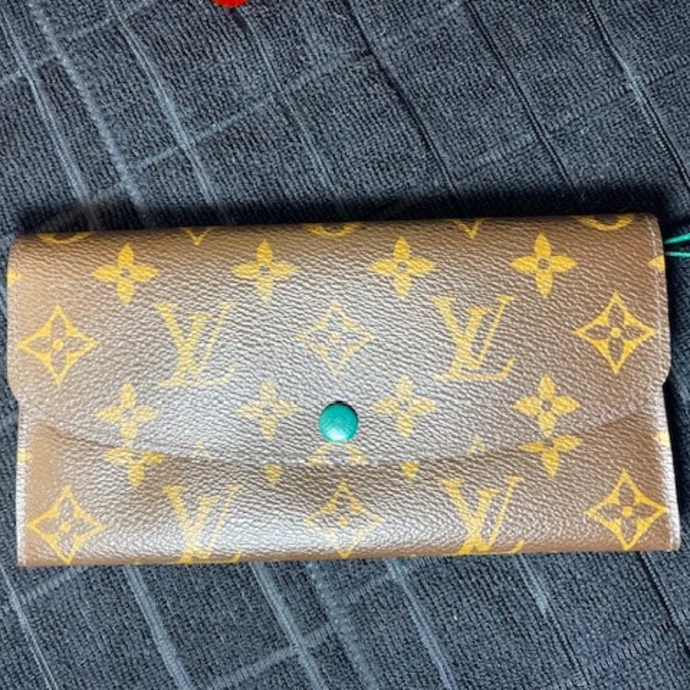 Louis Vuitton Authentic Monogram Emilie Wallet W/COA